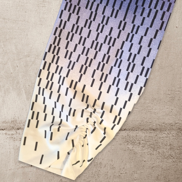 Calvin Klein Performance Athletic Leggings and Ideology Sports Bra Size Medium - Picture 4 of 10